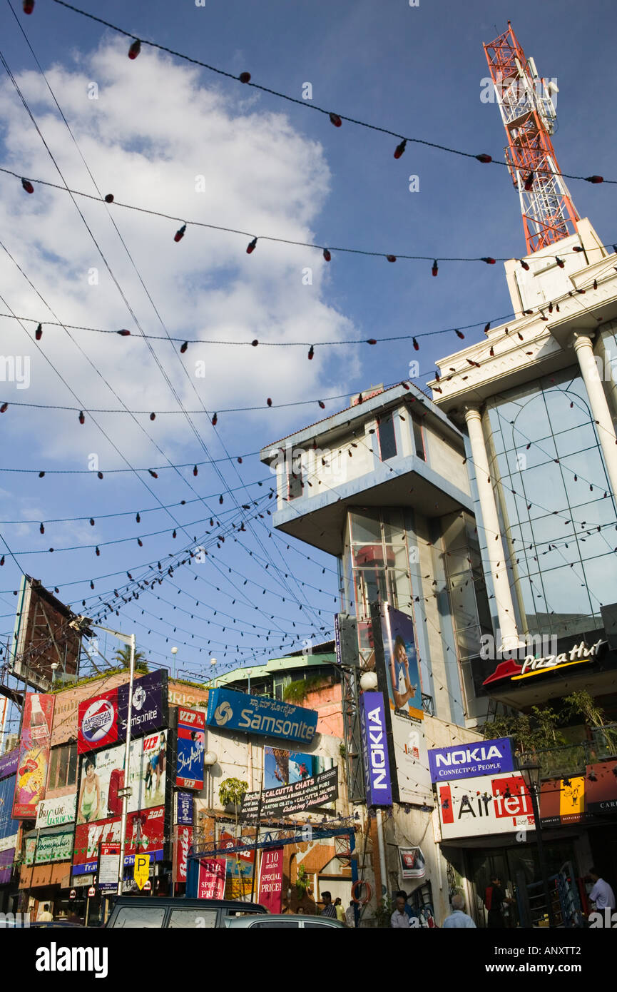 INDIA, Karnataka, Bangalore: Brigade Road / Main Shopping Area / Daytime Stock Photo