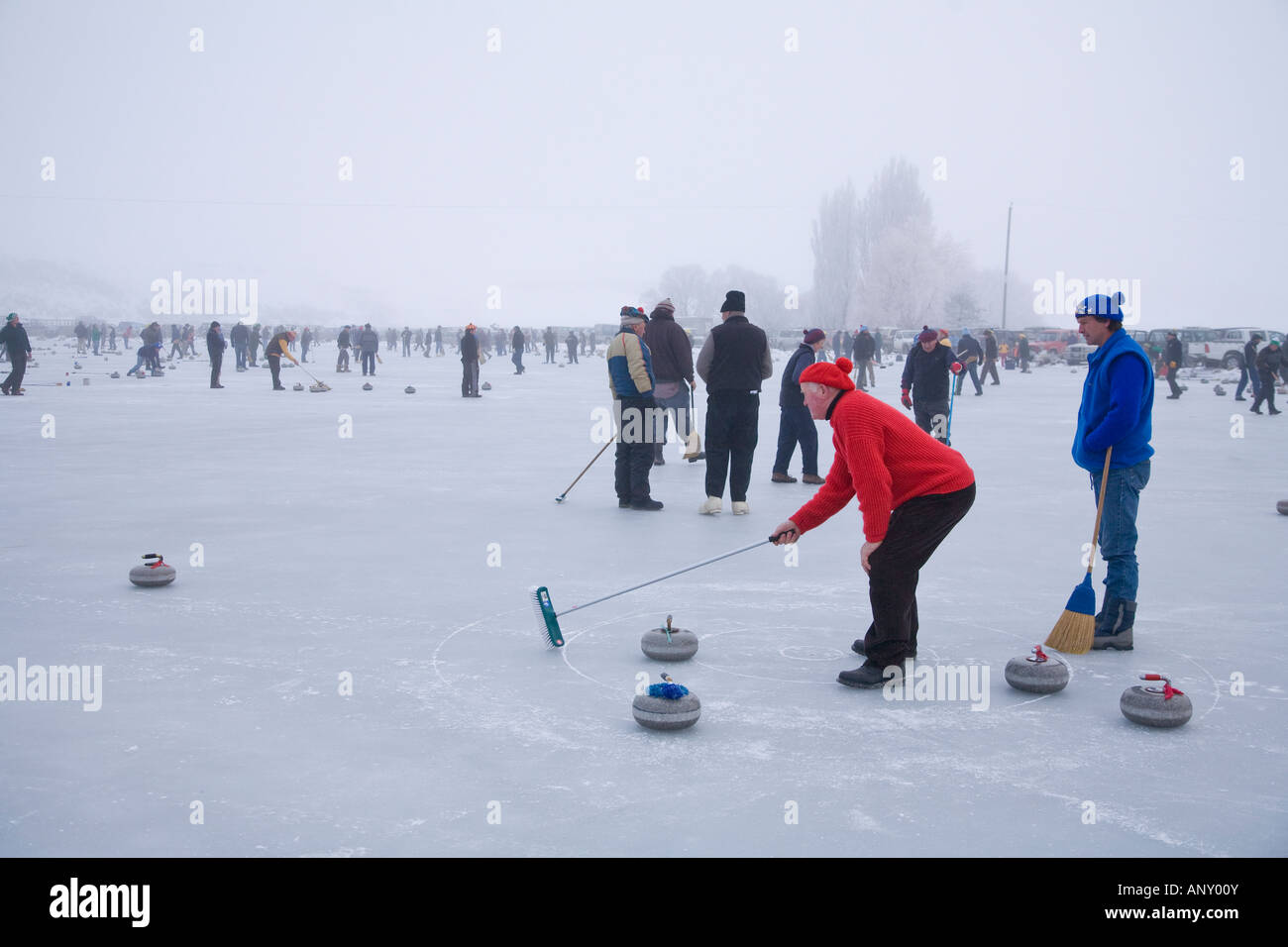 Download Chess On Ice High Resolution Stock Photography And Images Alamy