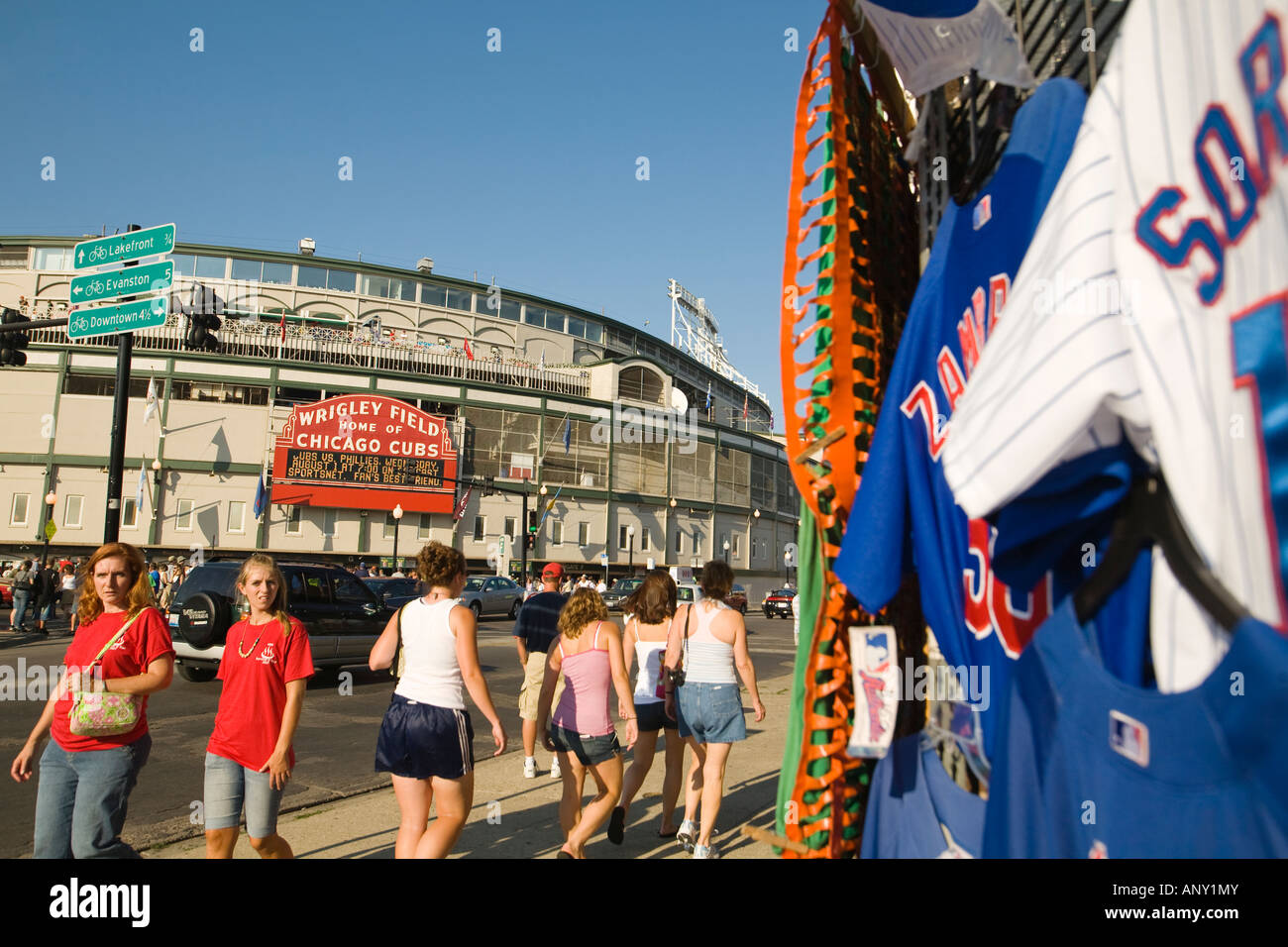 Chicago Cubs (Wrigley Field) stadium, Chicago, USA Stock Photo - Alamy