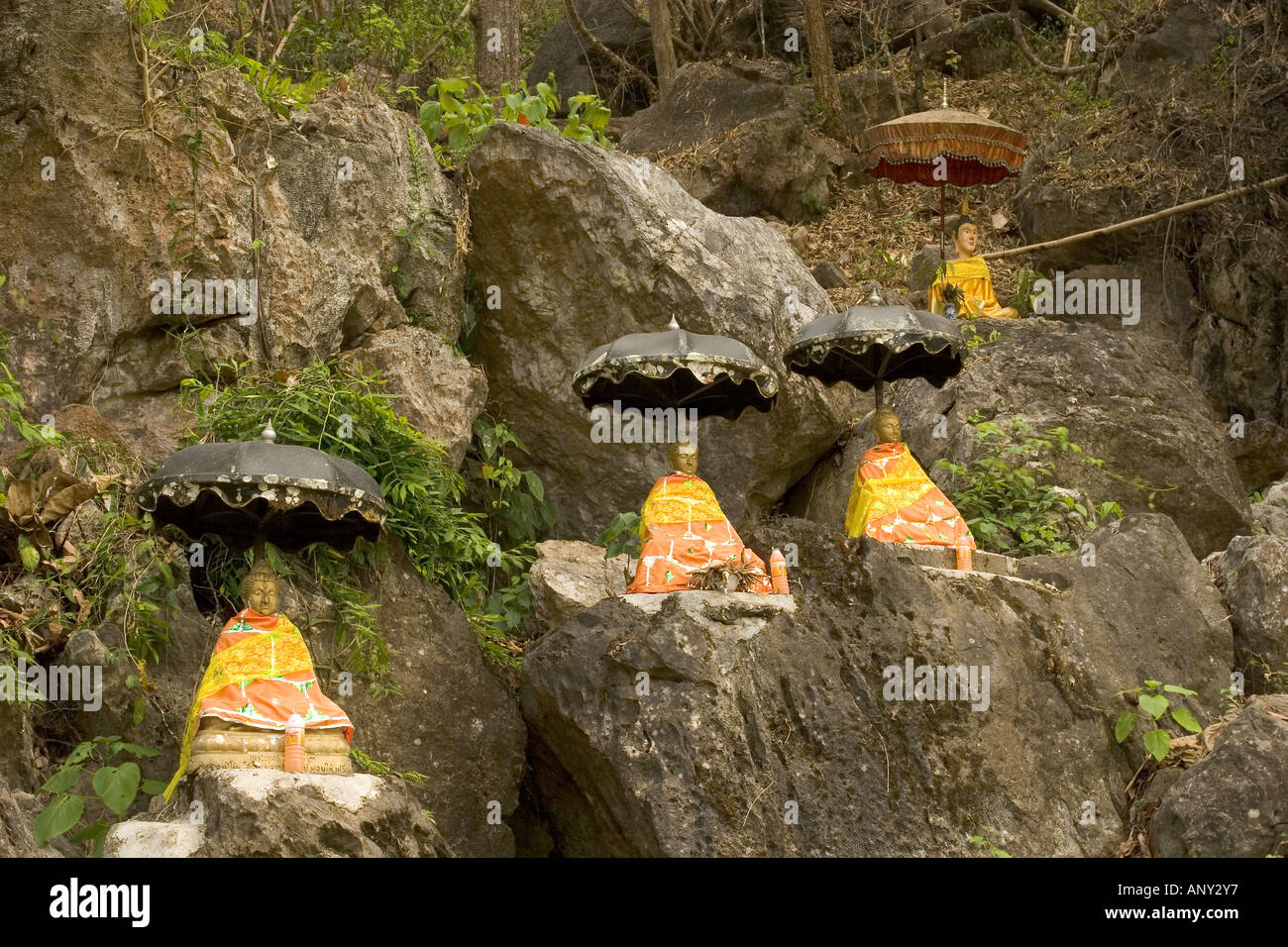 Mae hong son cave hi-res stock photography and images - Alamy