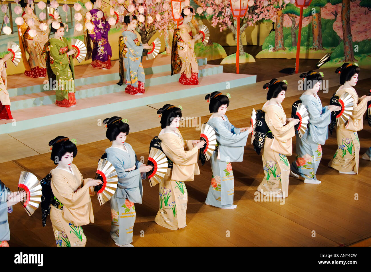 Japan, Honshu Island, Kyoto Prefecture, Kyoto. Kyo Odori a Geisha