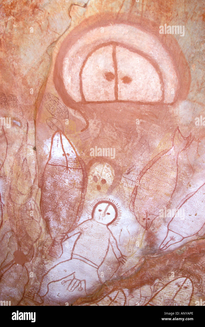 Australia, The Kimberley, Raft Point. Wandjina figures, painted by Worona people up to 20,000 years ago Stock Photo