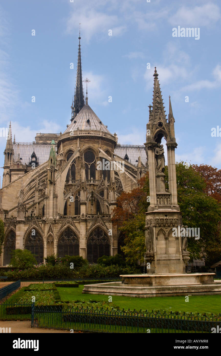 France, Paris, flying buttresses of NotreDame Stock Photo Alamy
