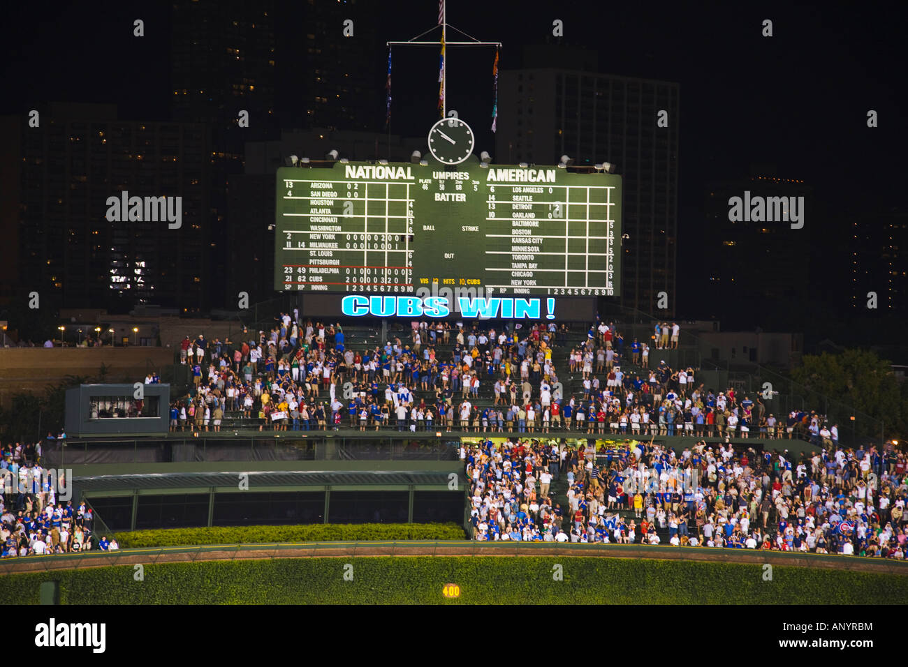 Scoreboard at Wrigley Field in Chicago Illinois USA Stock Photo - Alamy