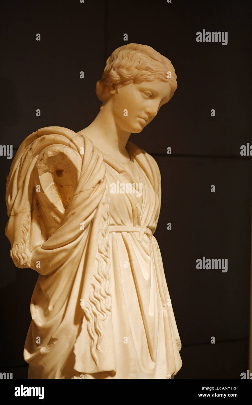 Marble statue of a Woman with Peplos, Capitoline Museums, Musei