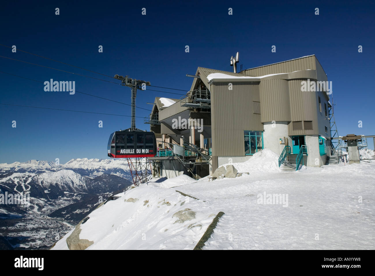 FRANCE, French Alps , CHAMONIX, MONT, BLANC. Plan de L'Aiguille  / Winter Aiguille du Midi Cable Car Stock Photo