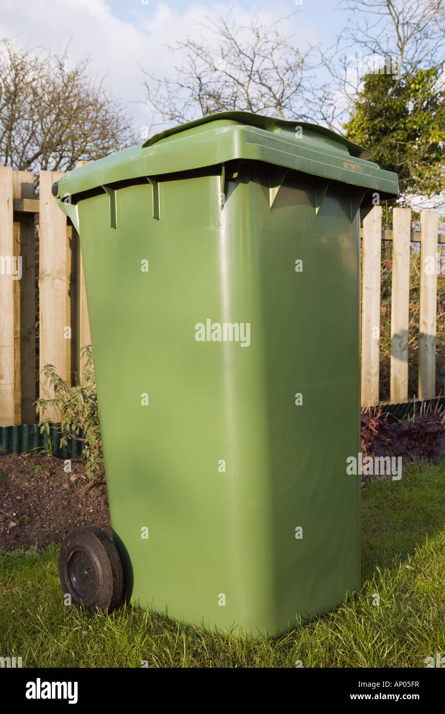 Household waste bin uk hi-res stock photography and images - Alamy