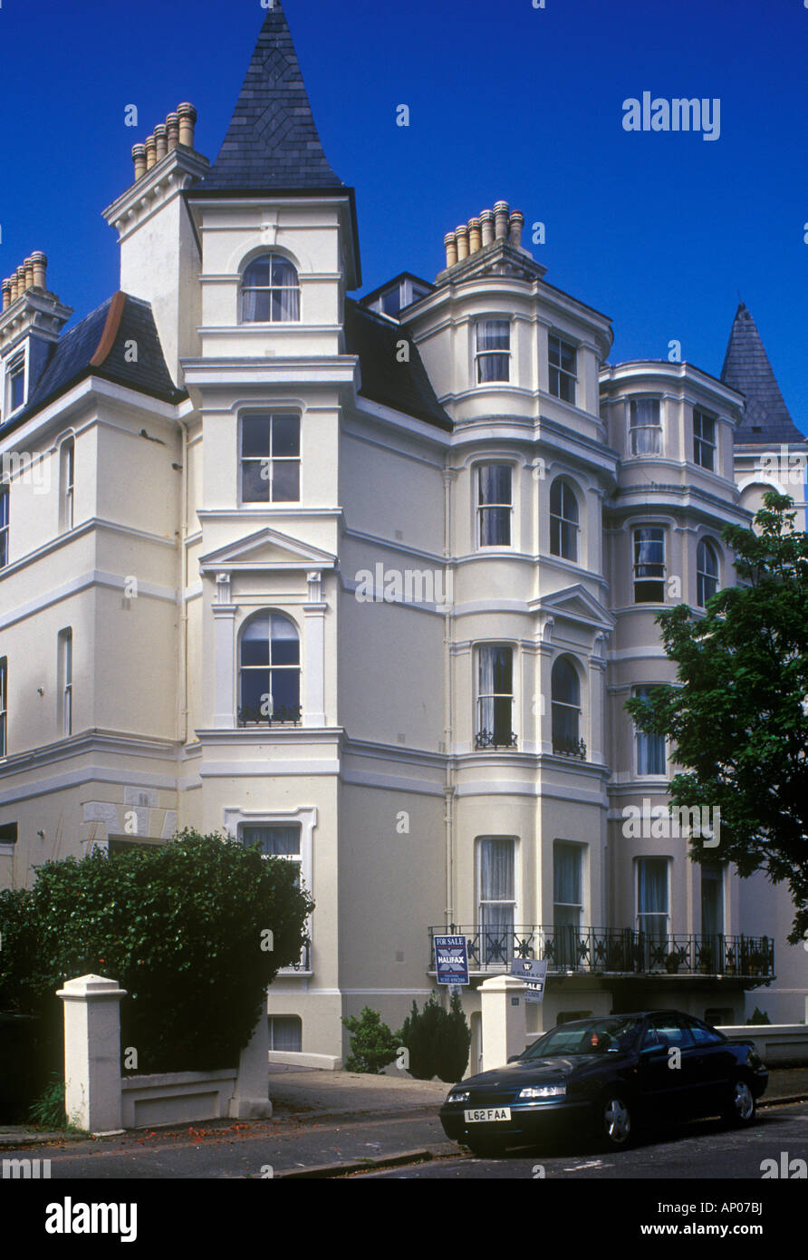 Victorian villa hires stock photography and images Alamy