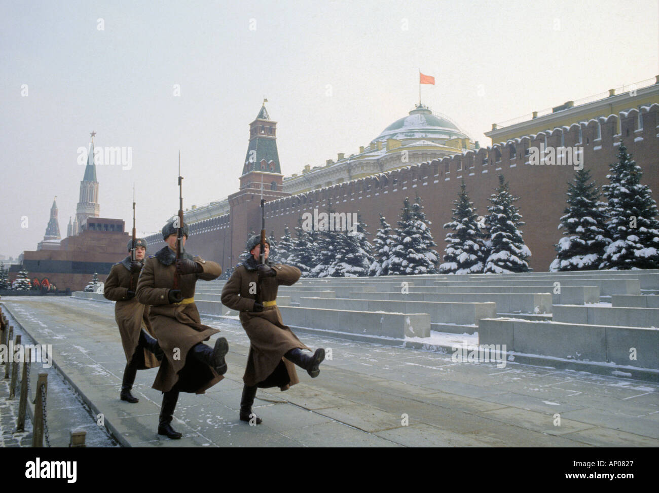 The changing of the guard ceremony at Lenin s tomb at the Kremlin in ...