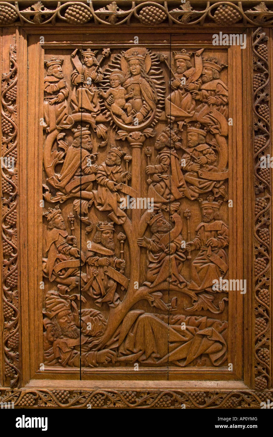 carved wood bible Christian story king queen Mary Jesus angel crown