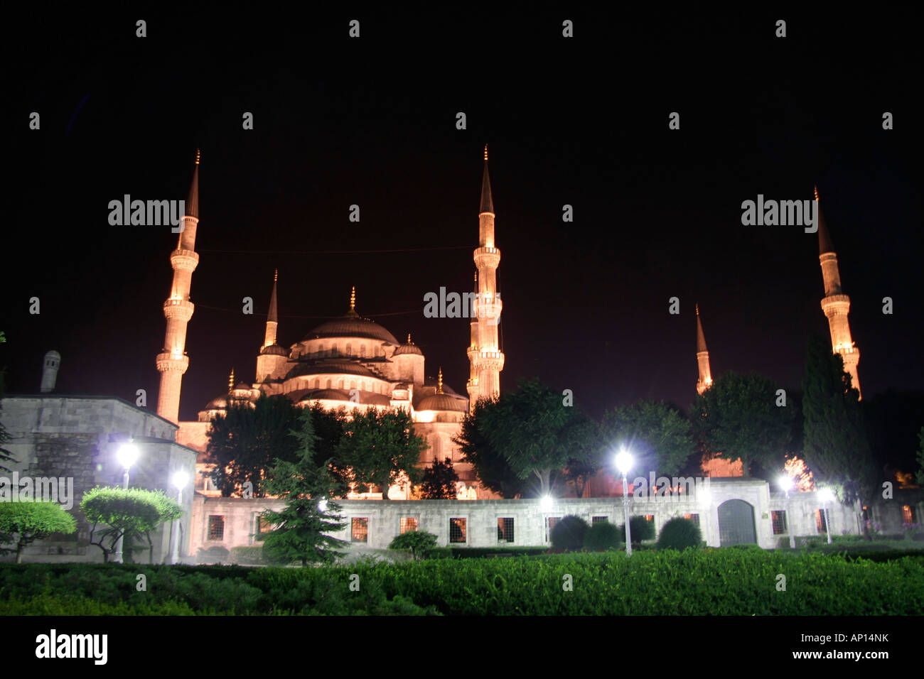 blue mosque minarets at night sultanhamet istanbul turkey Stock Photo ...