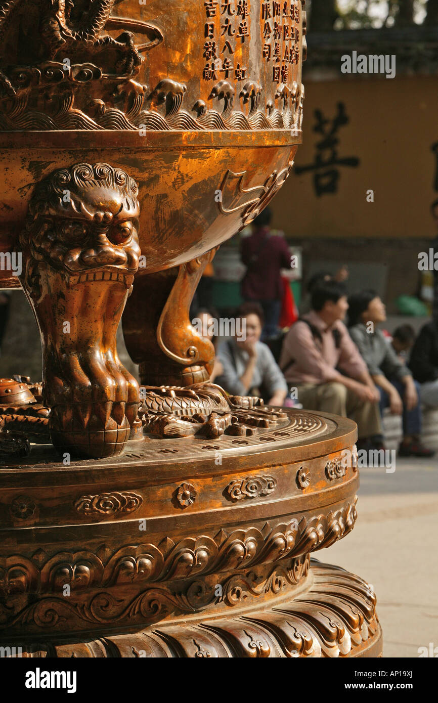 Bronze cauldron hi-res stock photography and images - Alamy