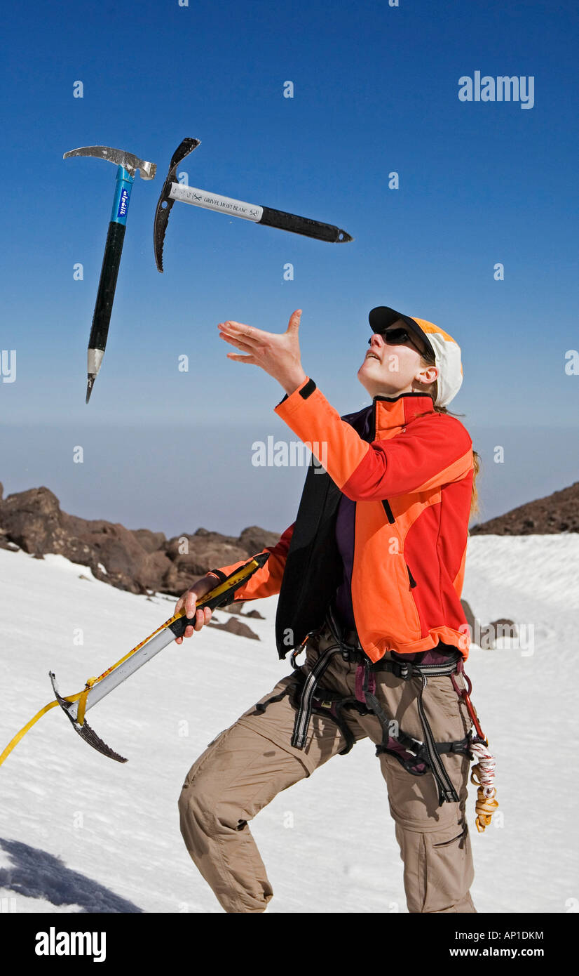 Juggling axes hires stock photography and images Alamy