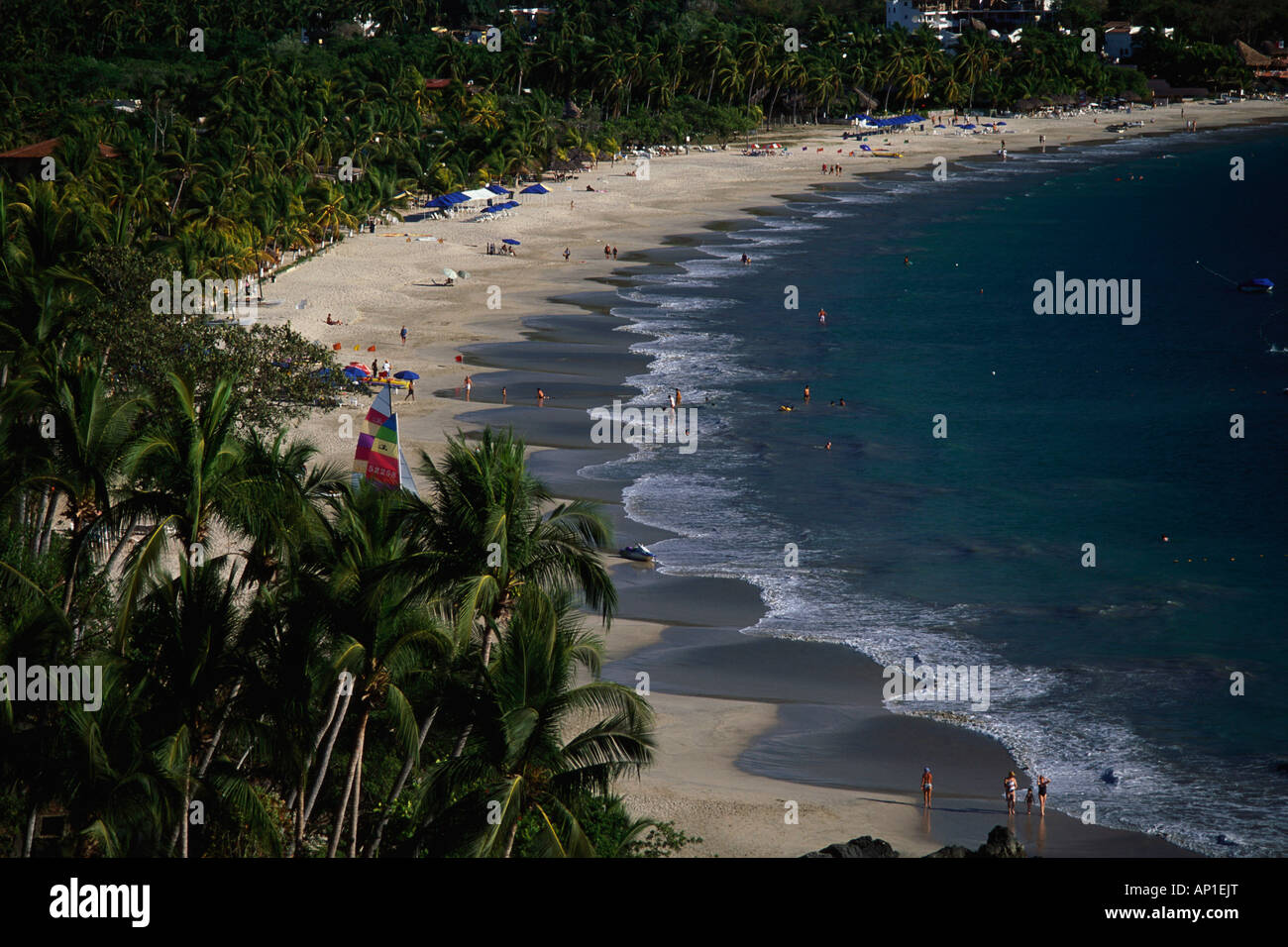 Playa La Ropa Zihuatanejo High Resolution Stock Photography and Images ...
