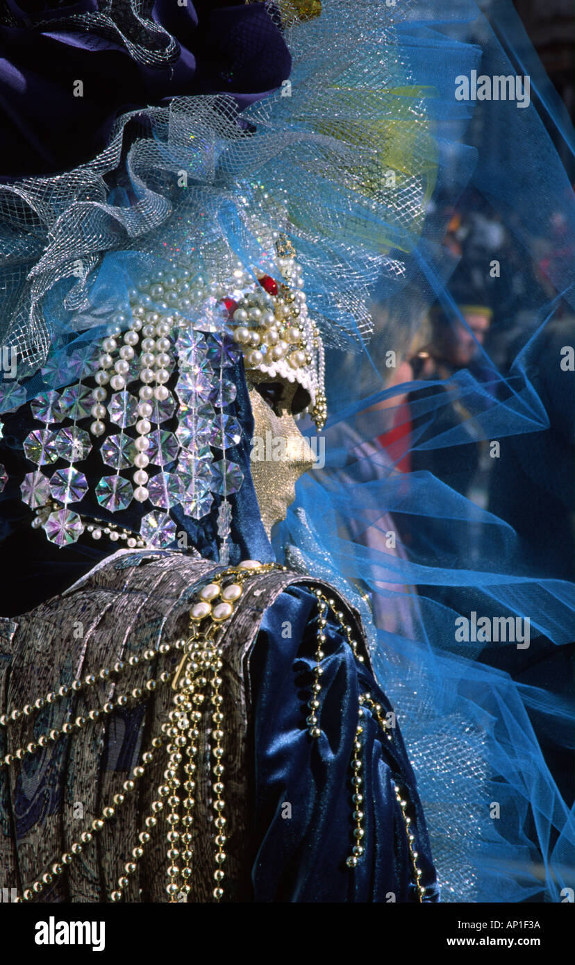 Venice carnival figures italy hi-res stock photography and images - Alamy