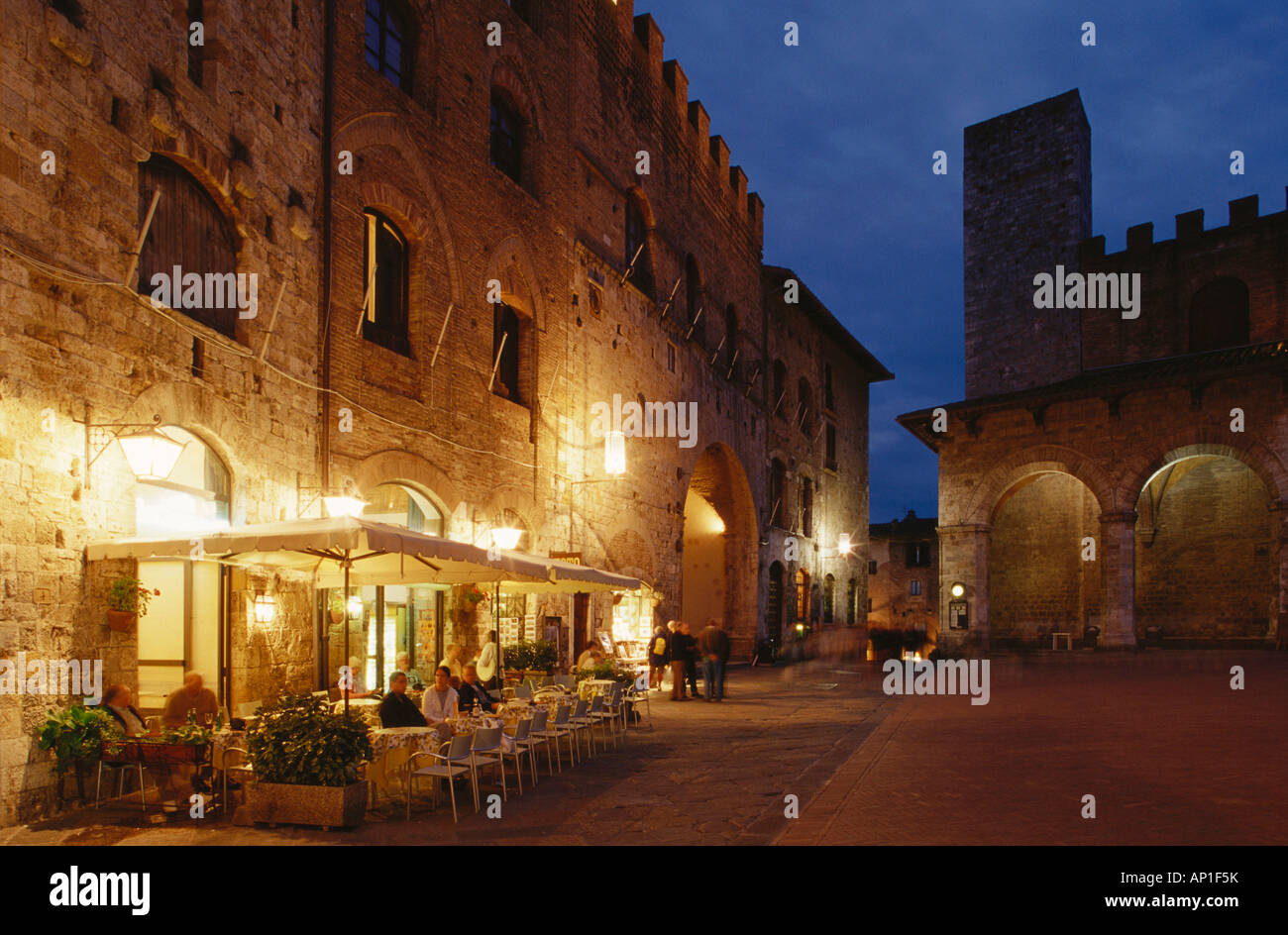Sidewalk Café, Piazza Duomo, San Gimignano, Tuscany, Italy Stock Photo