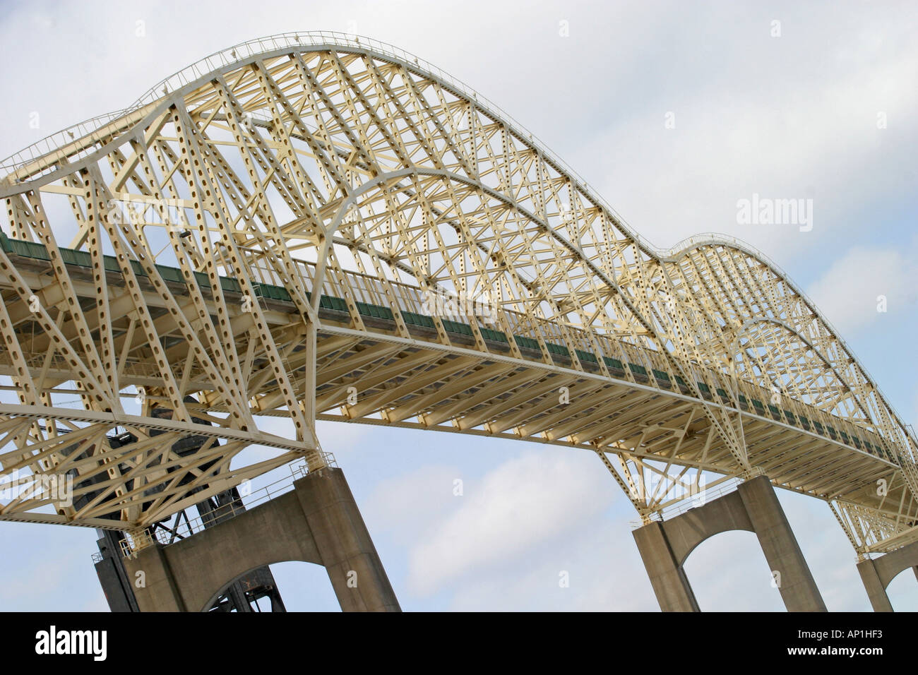 Arches of road bridge hi-res stock photography and images - Alamy