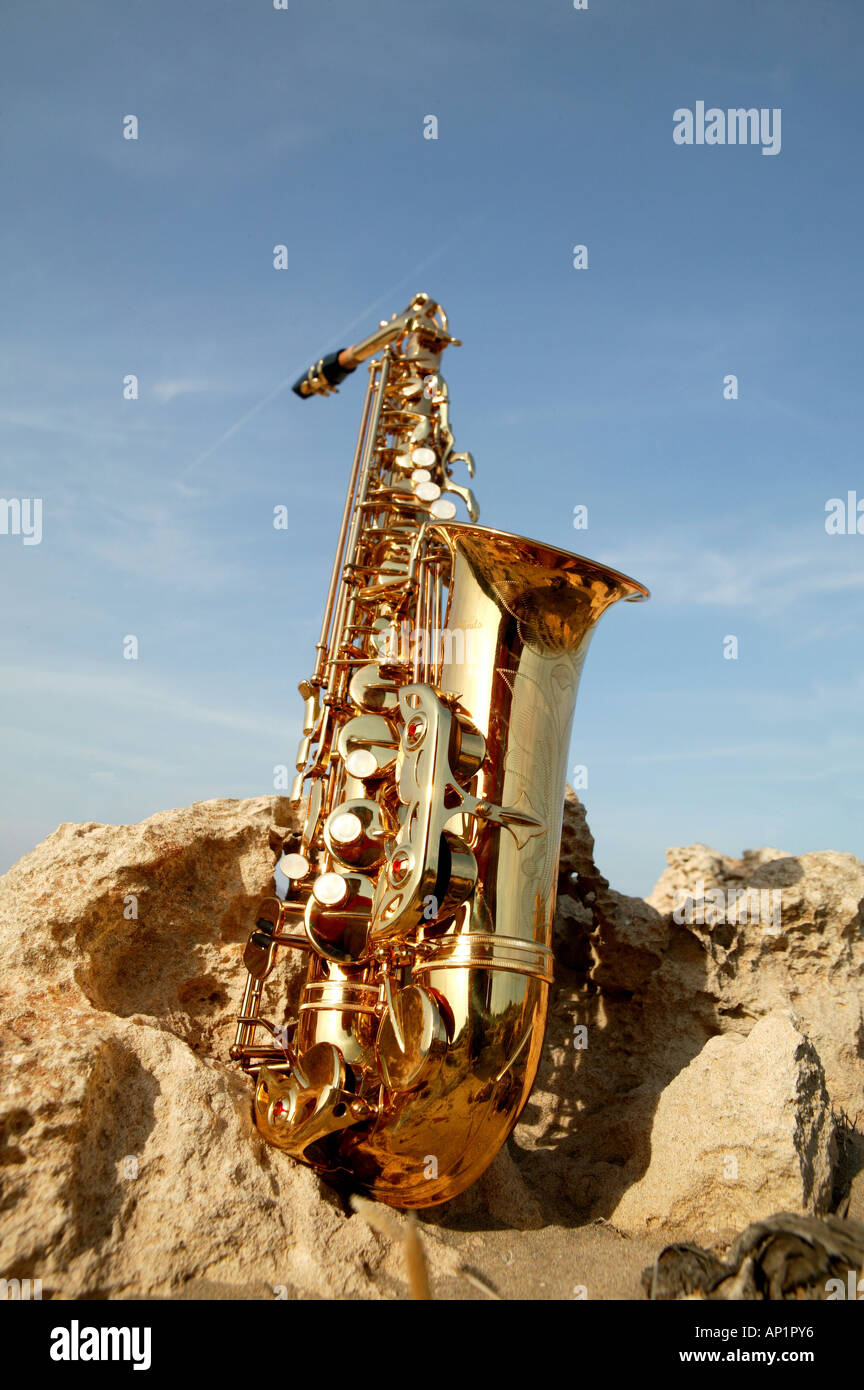 Saxoo Instrument Saxo hi-res stock photography and images - Alamy