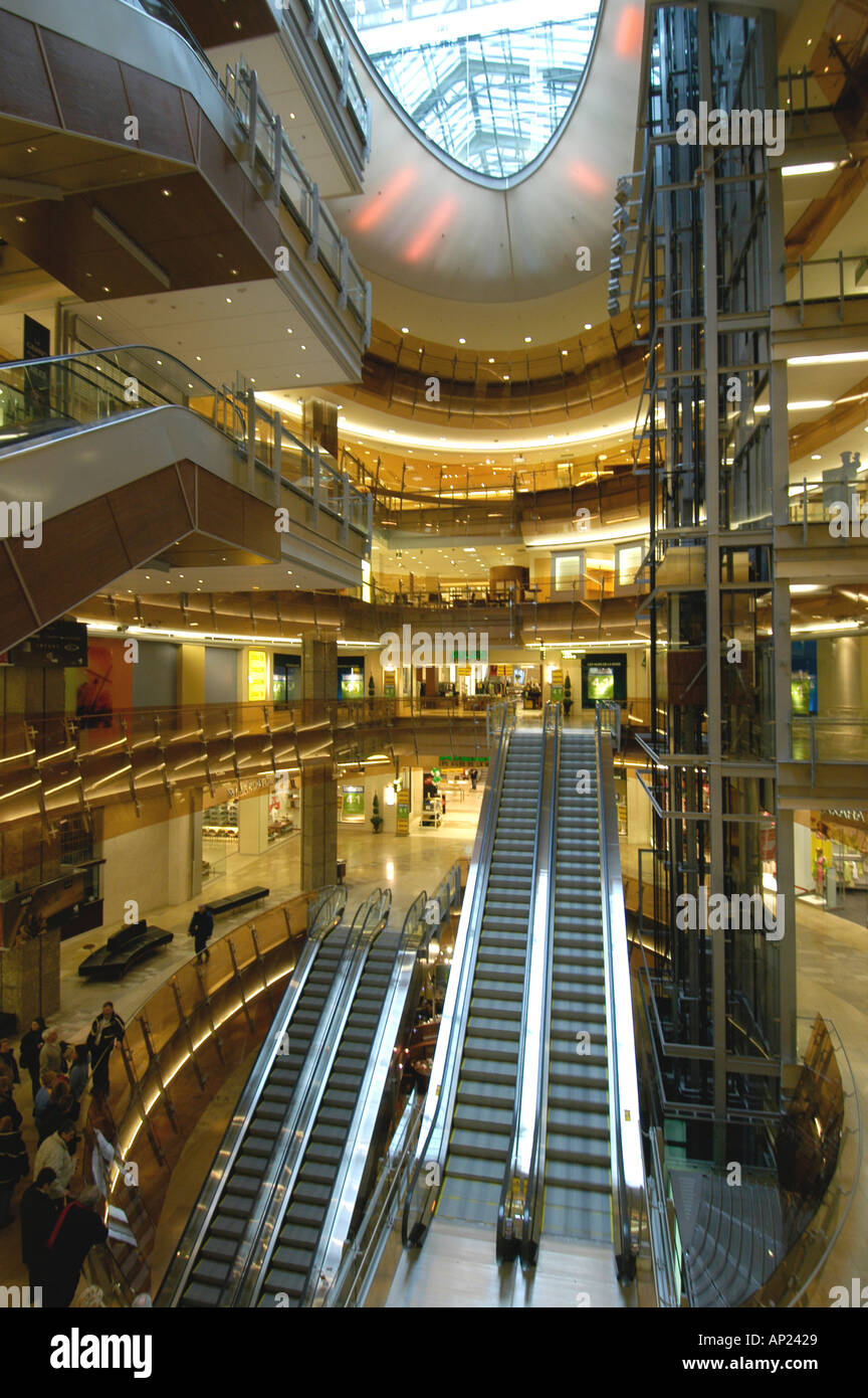 Canada Quebec Montreal Underground City Shopping Center Stock Photo Alamy