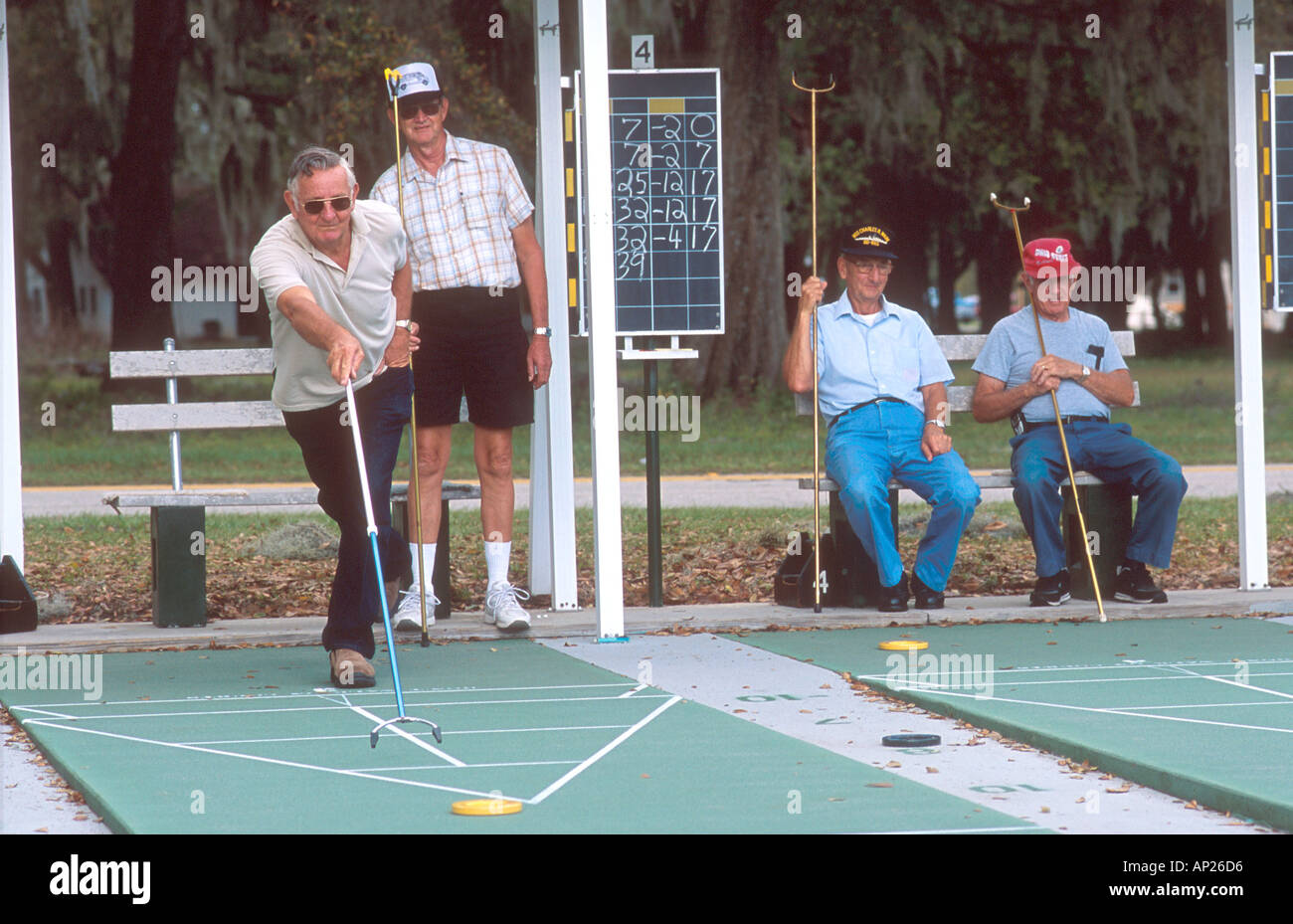 Senior citizens play shuffleboard in Fort Meade Florida Stock Photo - Alamy