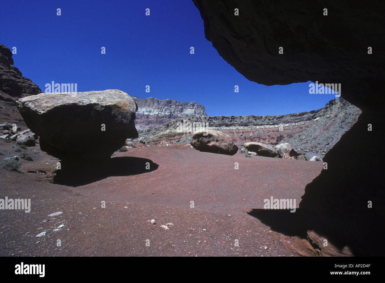 Boulders surround hi-res stock photography and images - Alamy
