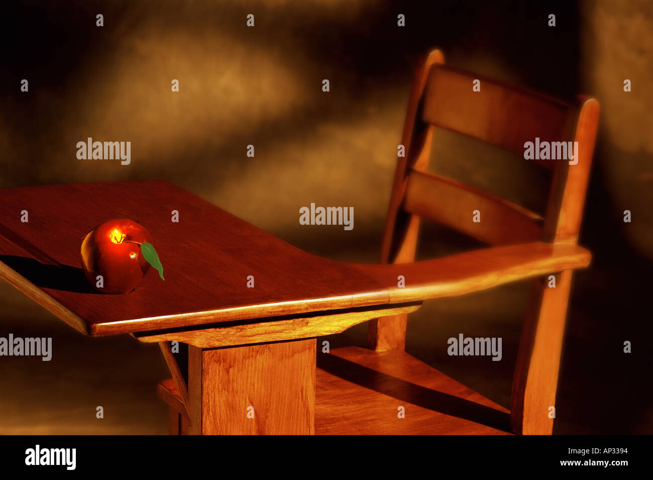 Antique school desk hi-res stock photography and images - Alamy