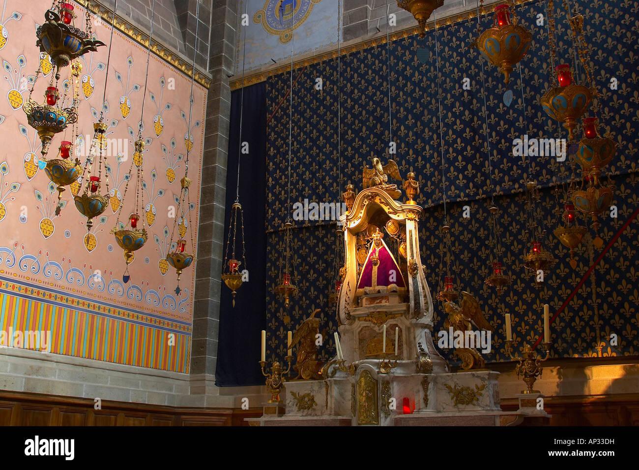 Inside cathedral Notre-Dame du Puy, altar with Black Madonna, St. James Way, Le Puy-en-Velay, Via Podiensis, Auvergne, Dep. Haut Stock Photo