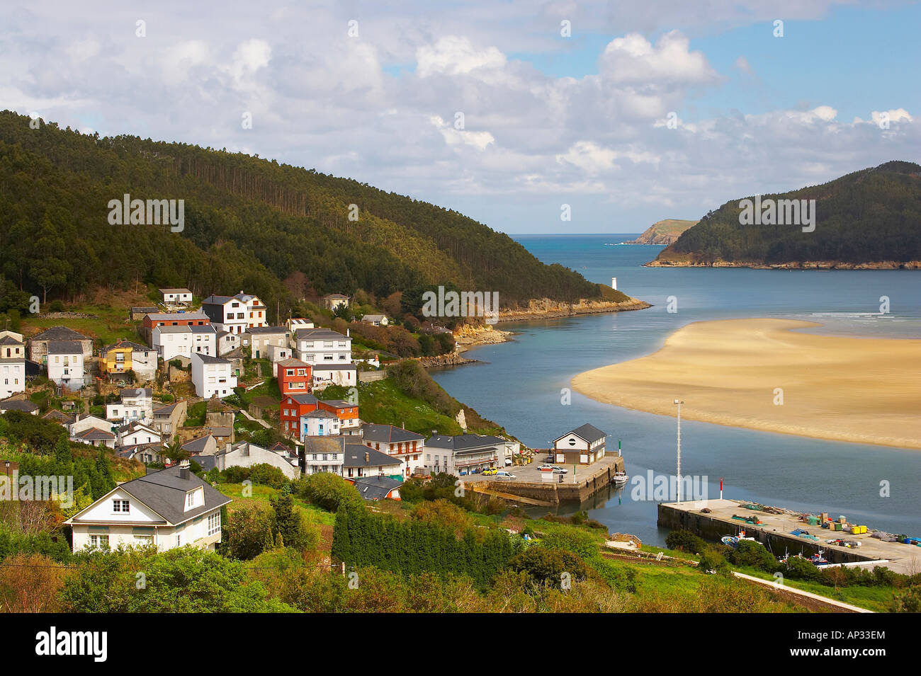 Small harbour and fishing village, Porto do Barqueiro, Ría do Barqueiro