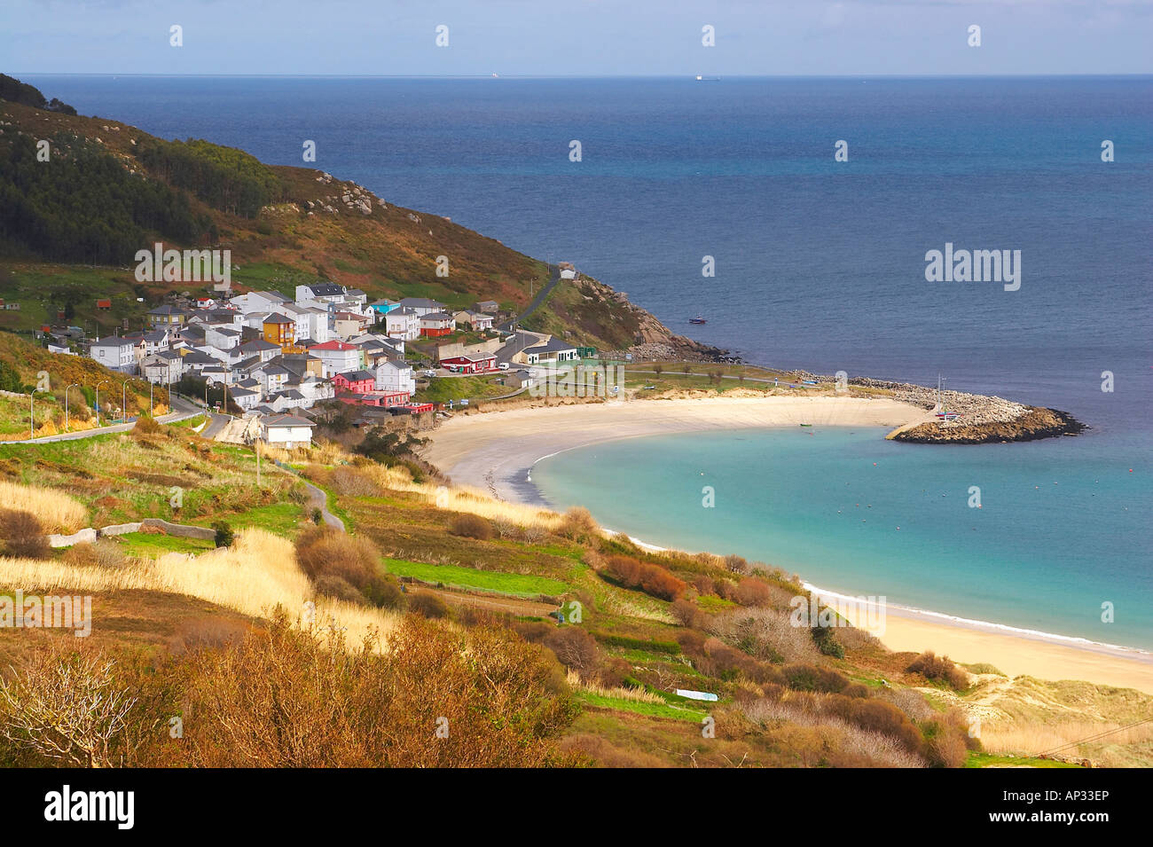Small harbour and fishing village, Porto do Bares, Ría do Barqueiro
