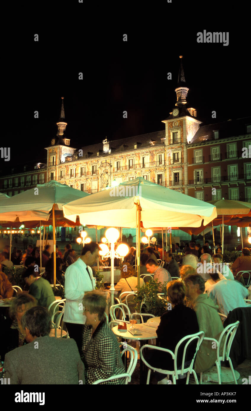 Madrid plaza mayor night cafe hi-res stock photography and images - Alamy