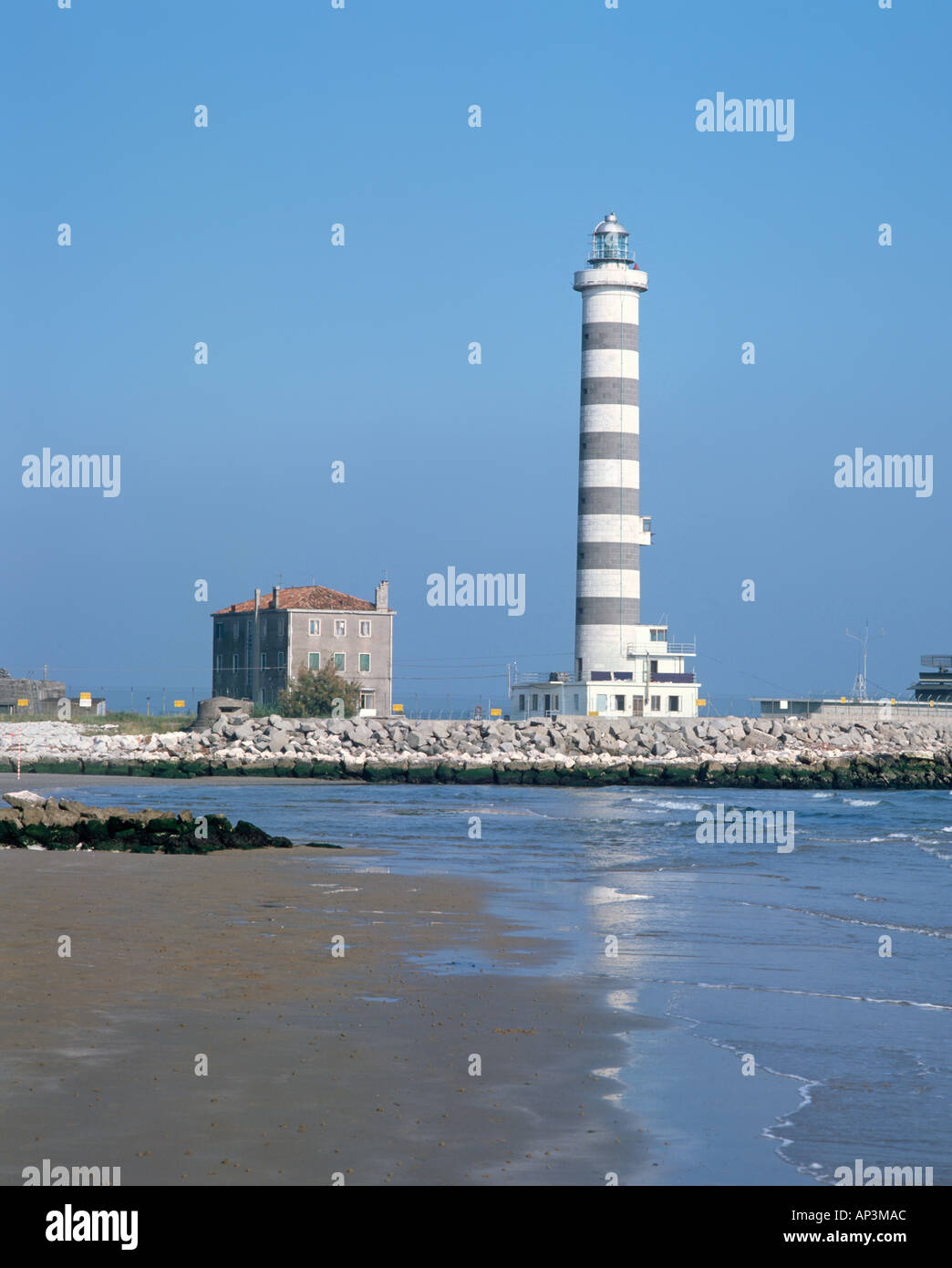Lighthouses of italy hi-res stock photography and images - Alamy