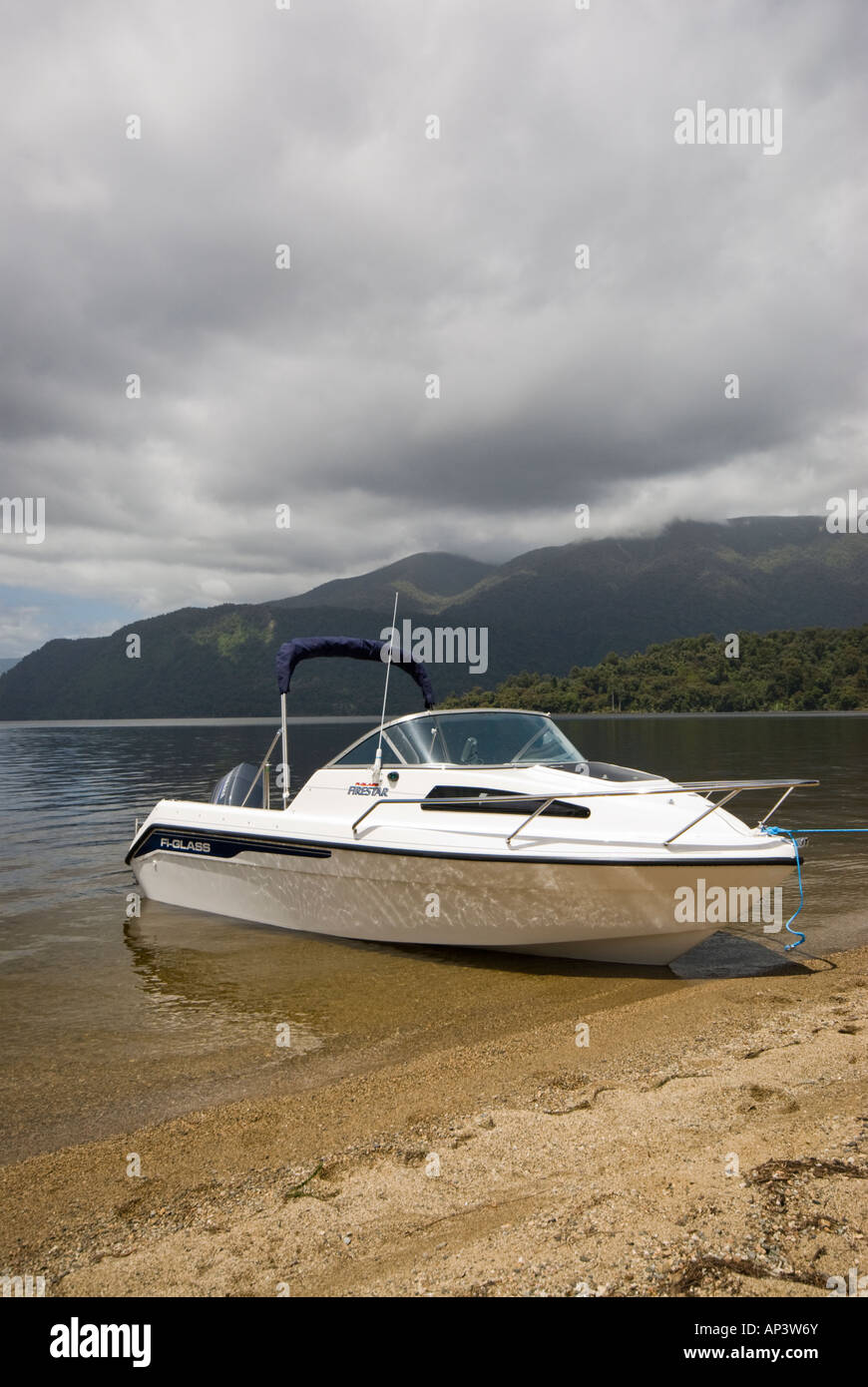 Tied up motor boat hi-res stock photography and images - Alamy