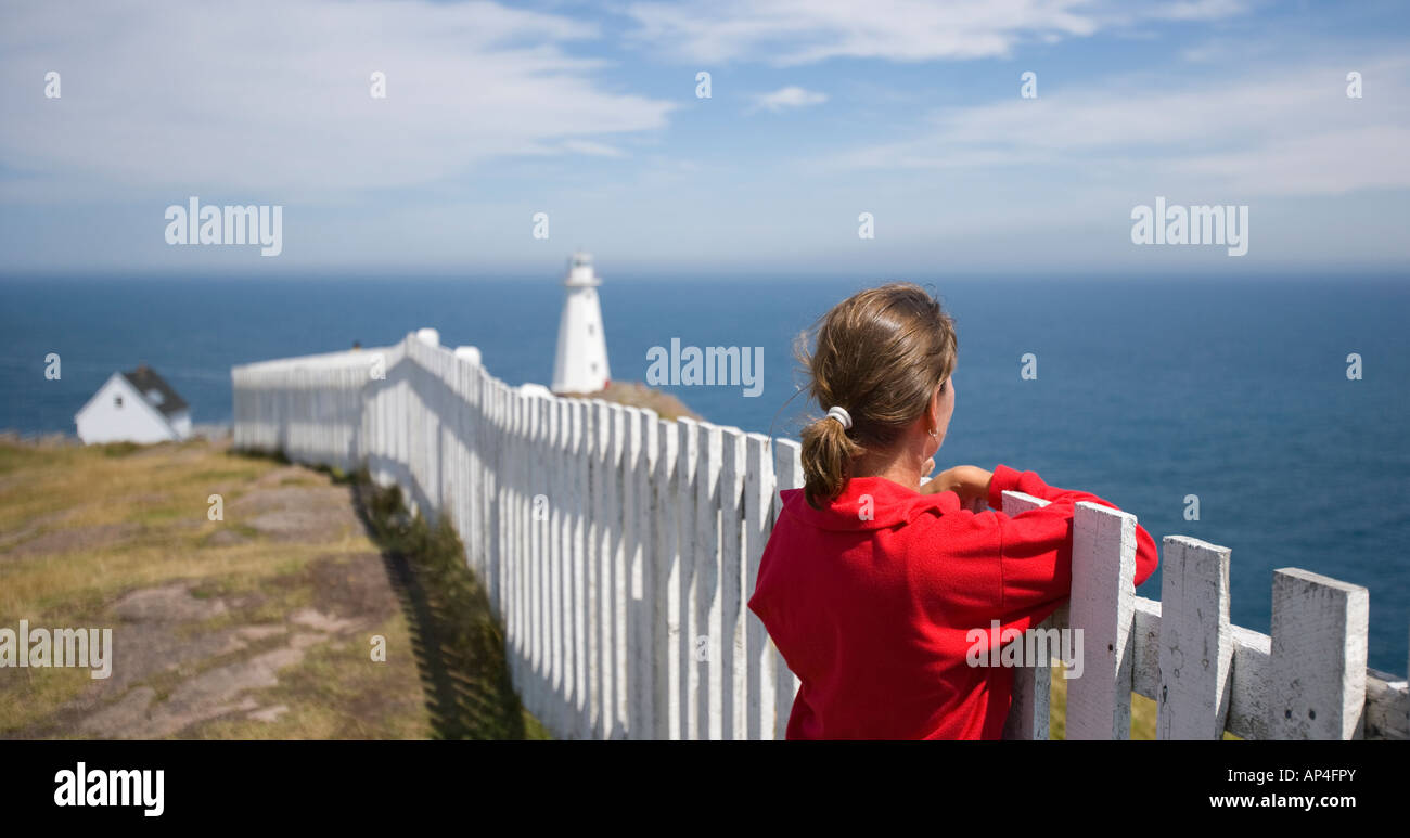 Newfoundland stock alone coastline free house solitude spirit travel woman  hi-res stock photography and images - Alamy