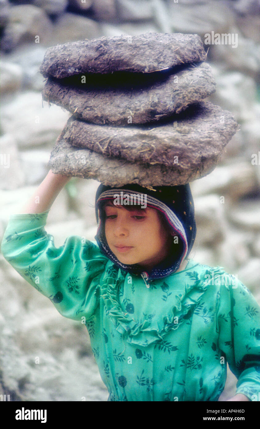 Girl with cow dung hi-res stock photography and images - Alamy