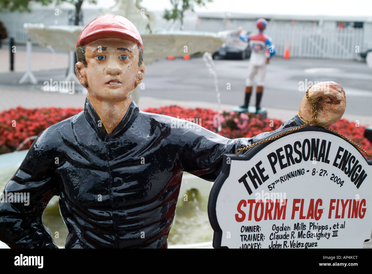 One of a circle of Lawn Jockeys in Saratoga Stock Photo Alamy