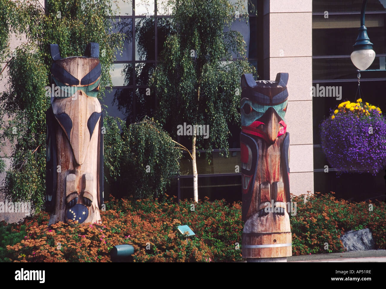 Alaska anchorage totem pole hi-res stock photography and images - Alamy