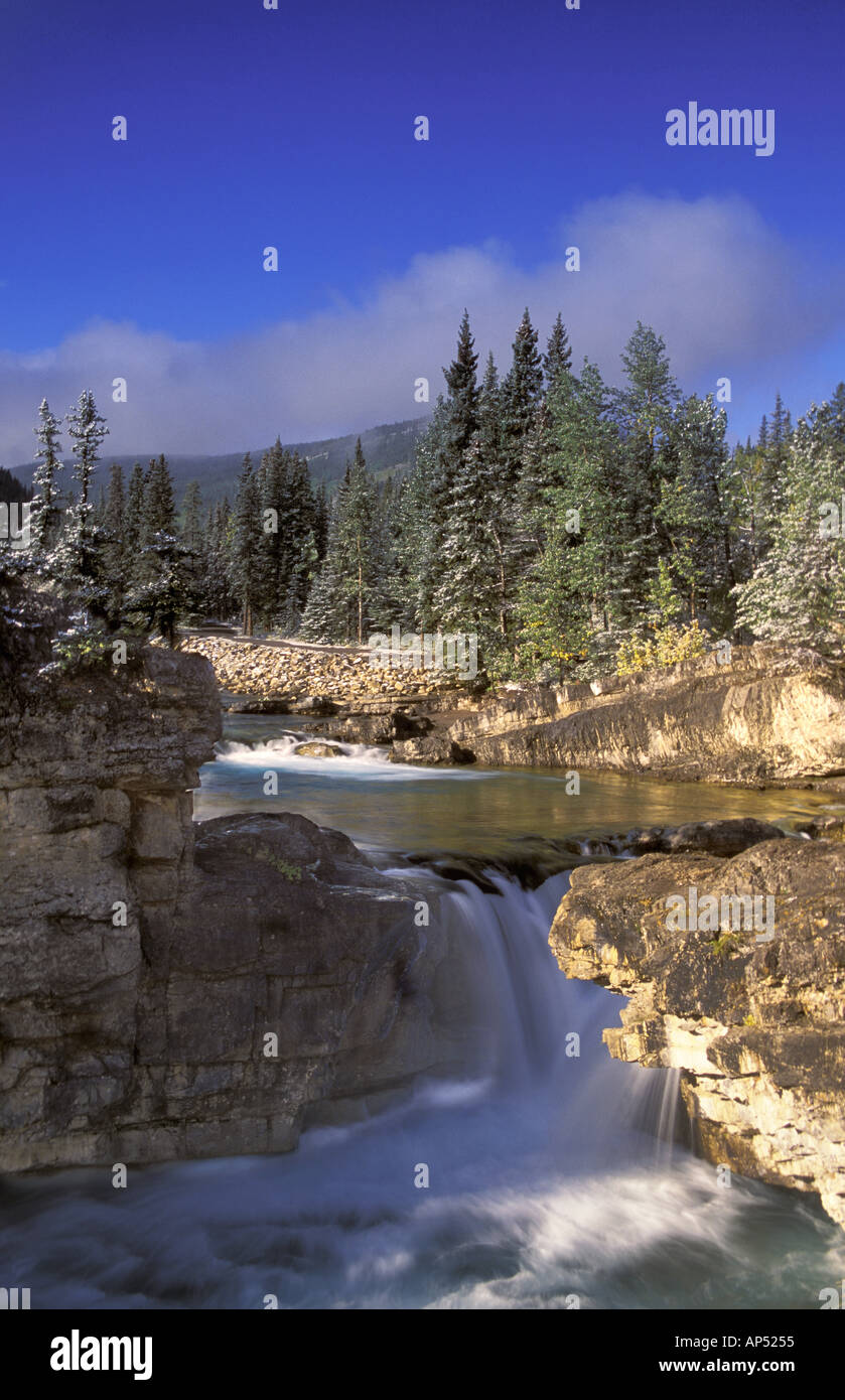 Blue skies and waterfall hi-res stock photography and images - Alamy