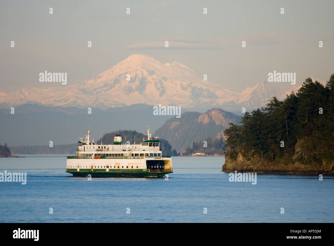 Ferry boat sailing through the San Juans Islands Washington USA Stock ...