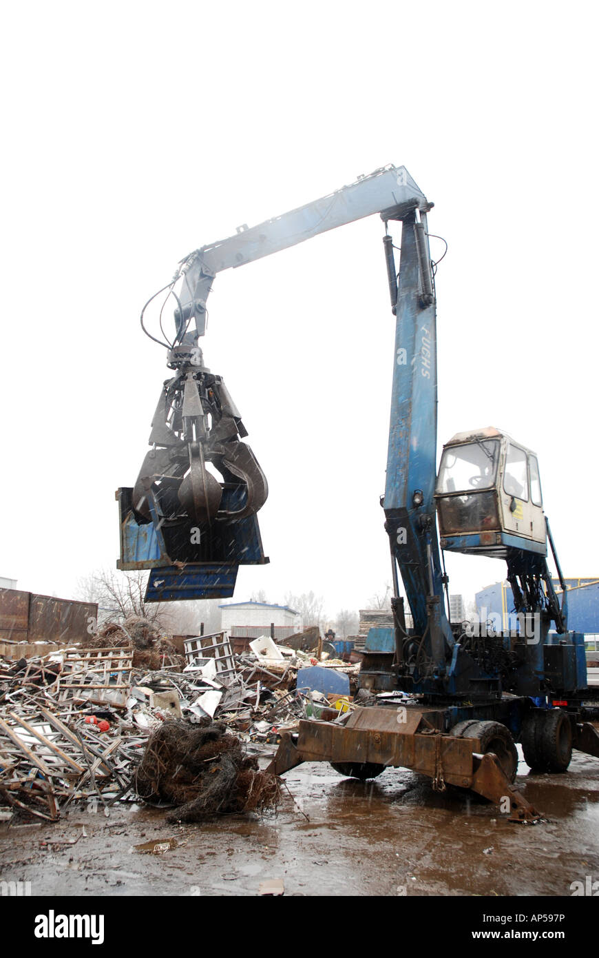 Scrap Metal Crane Grabber High Resolution Stock Photography and Images Alamy
