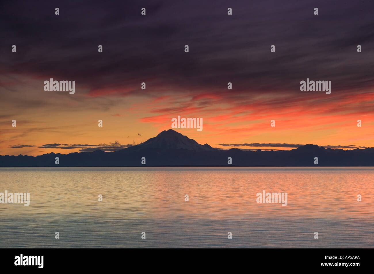 Kenai peninsula silhouette hi-res stock photography and images - Alamy