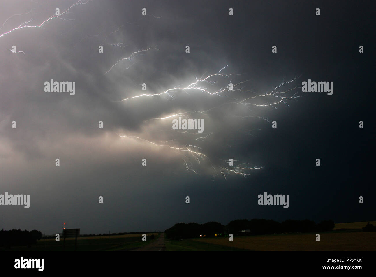 ©David Howells 2007 Tel +1 305 778 1846 Fork lightning during a severe thunderstorm in Kansas. Stock Photo