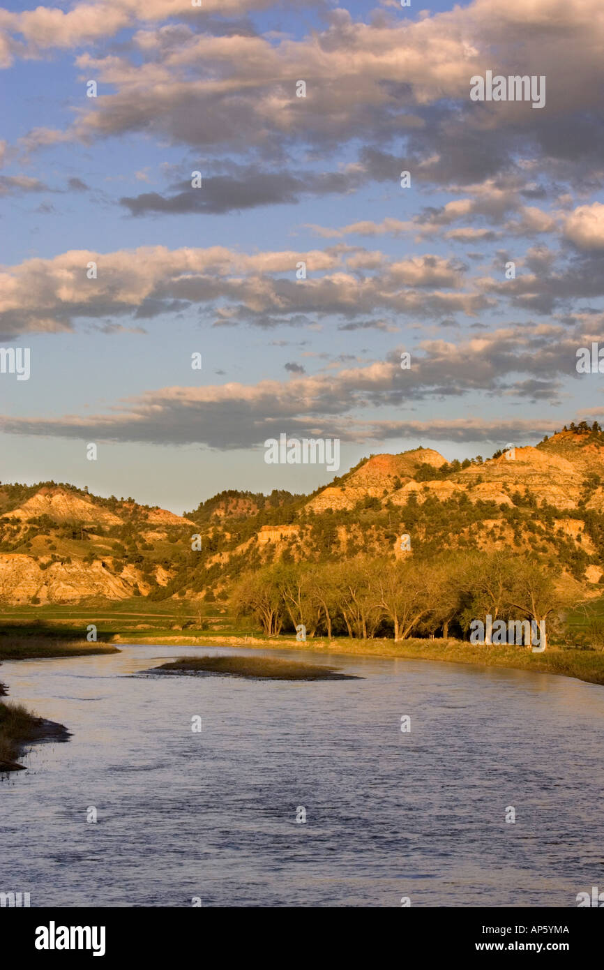 The Powder River badlands south of Broadus Montana Stock Photo Alamy