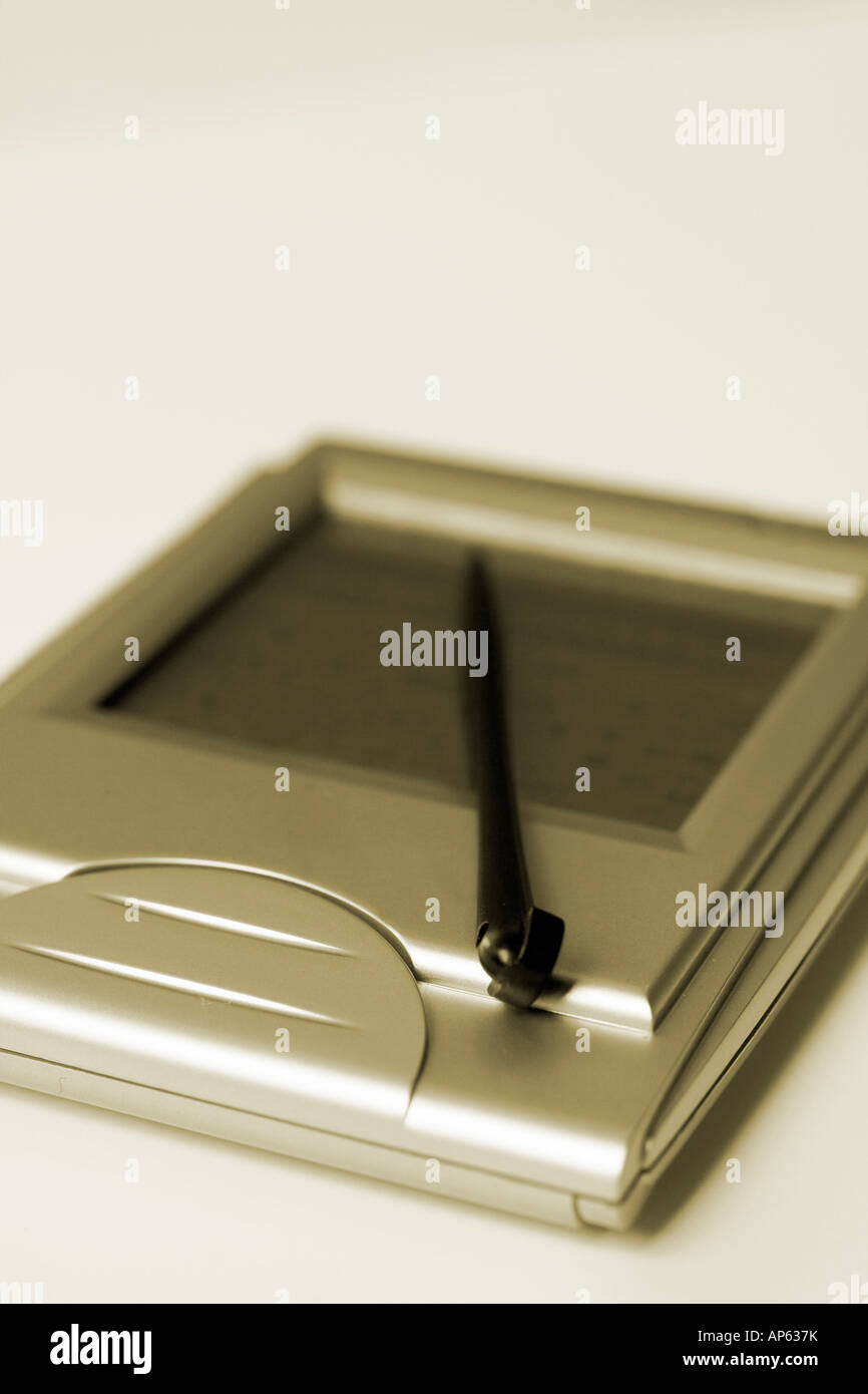 Personal digital assistant pda palm hires stock photography and images Alamy