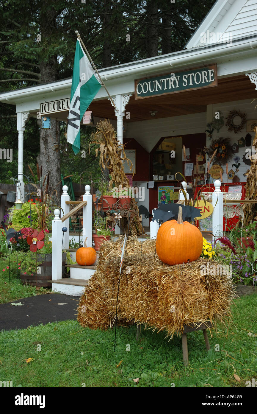 Jackson, NH, USA, Flossie's General store Stock Photo Alamy