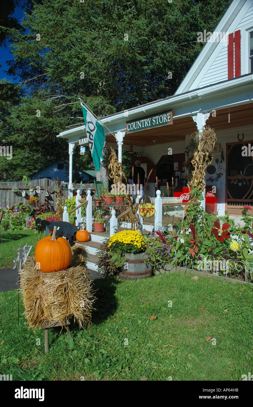 Jackson, NH, USA, Flossie's General store (MR Stock Photo Alamy