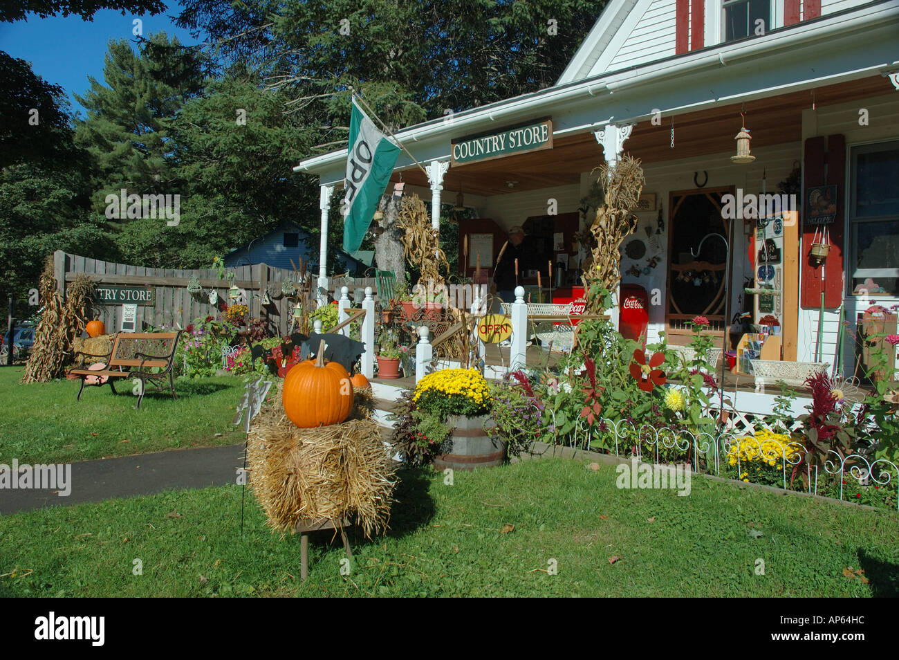 Jackson, NH, USA, Flossie's General store Stock Photo Alamy