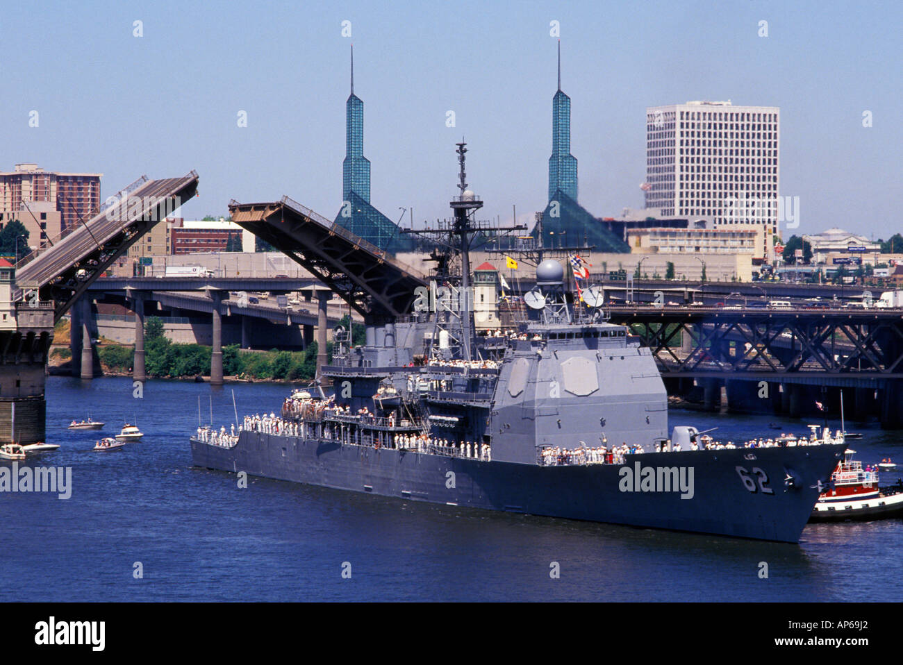 USA, Oregon, Portland, Fleet Week of the Rose Festival, Navy Ship