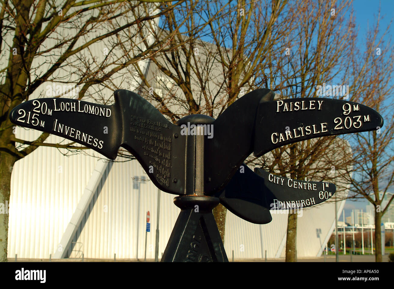 cycle network signpost Glasgow Stock Photo Alamy