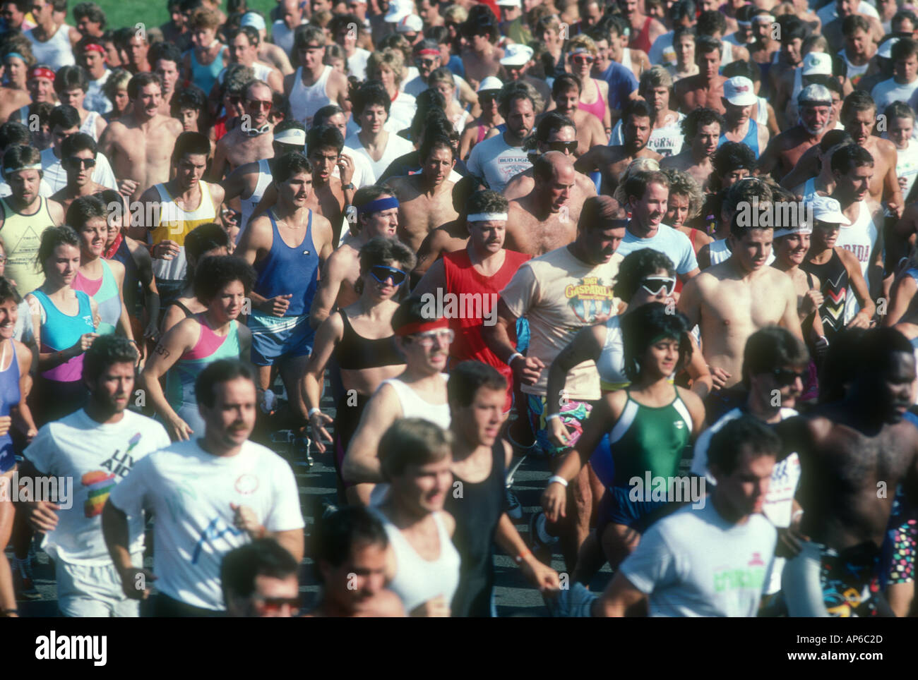 large crowd of marathon runners starting race Stock Photo