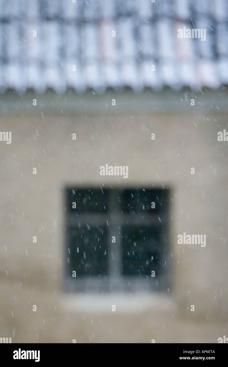 Window Snowflaking Snowflakes falling in front of window Stock Photo - Alamy